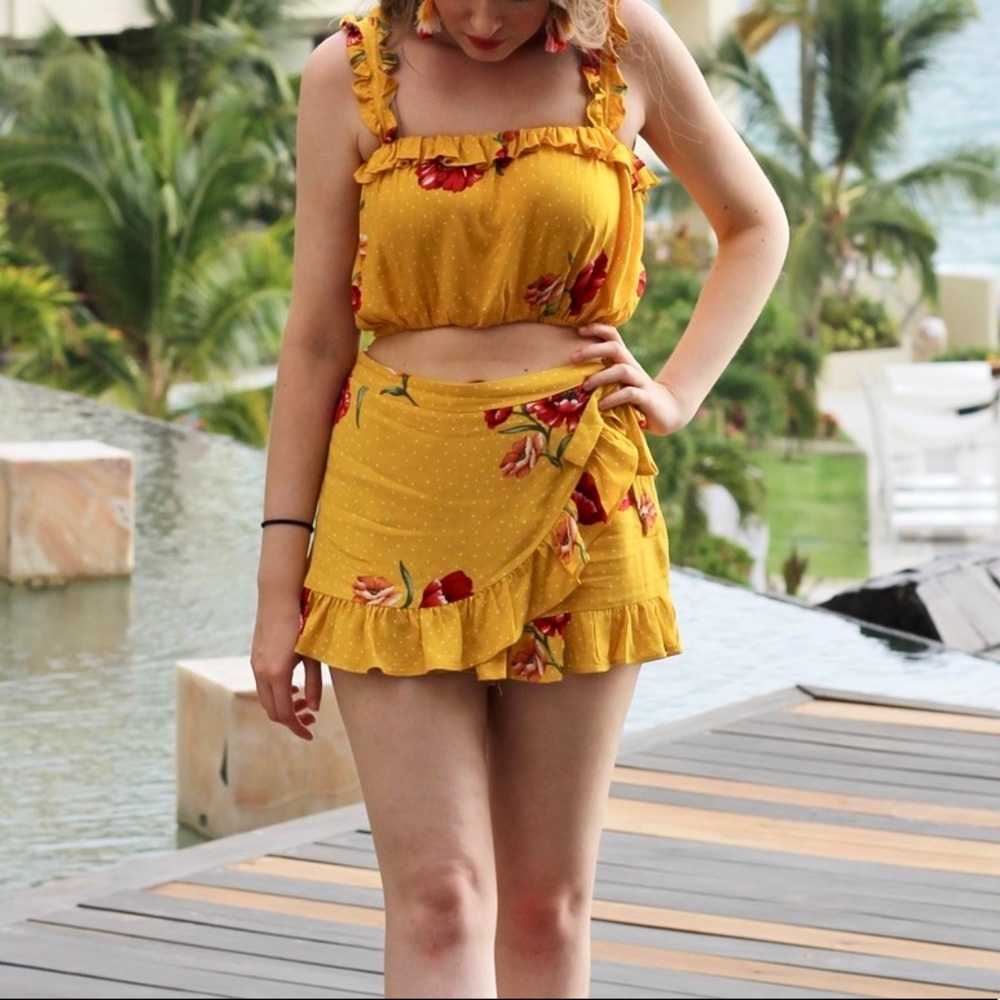 Mustard yellow two piece set - Picture 4 of 8